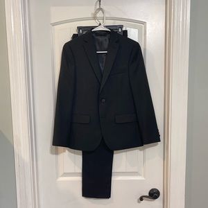 Lauren Ralph Lauren black 2 pc mid-weight suit.